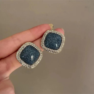 Step cushion studs1050 - Image 3