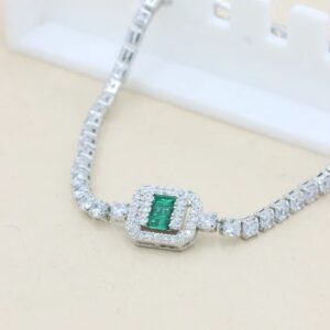 Emerald green bracelet - Image 2