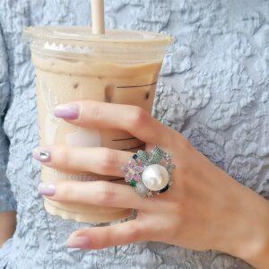 Multi pearl flower ring - Image 4