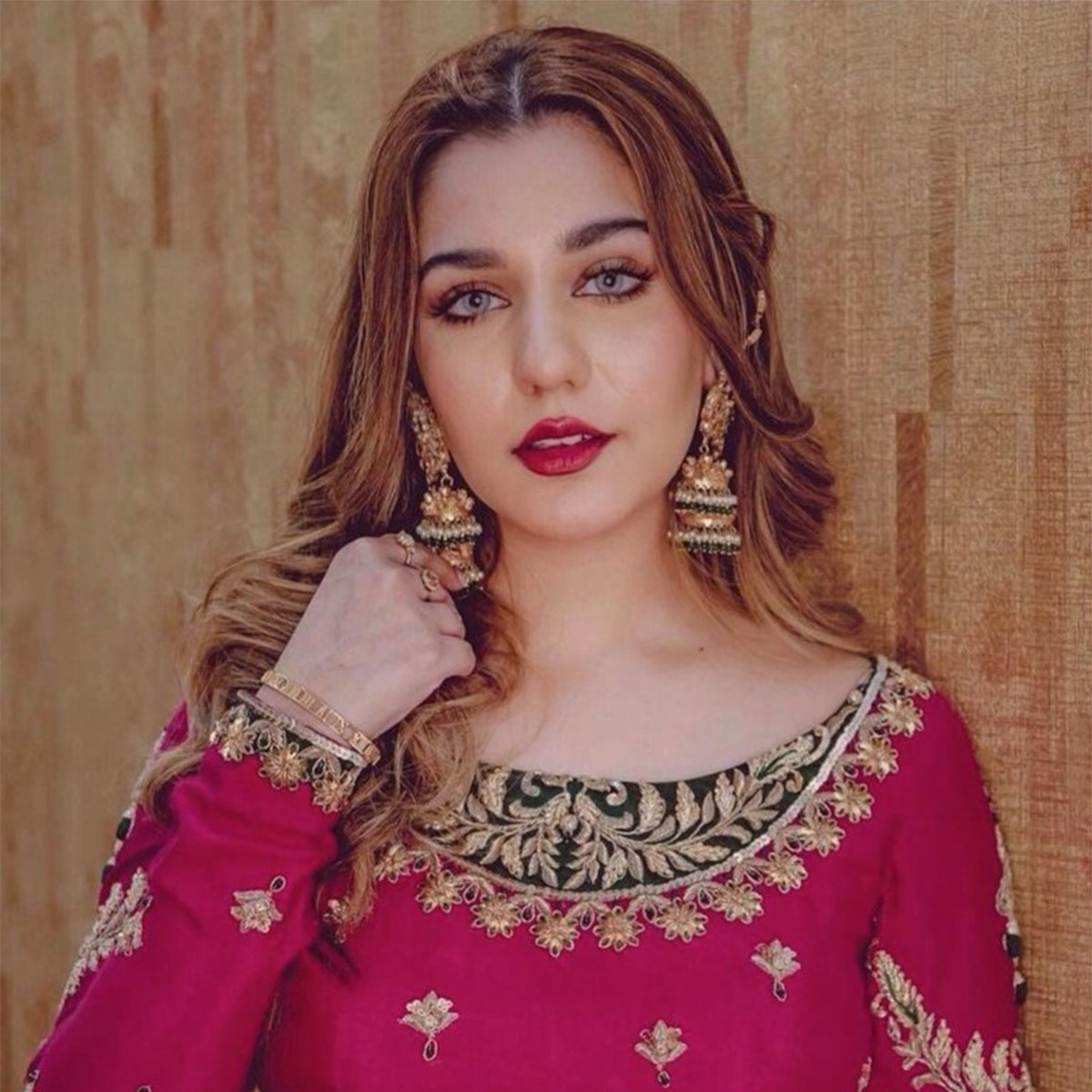 1_0026_Minahil watoo-Maheerat