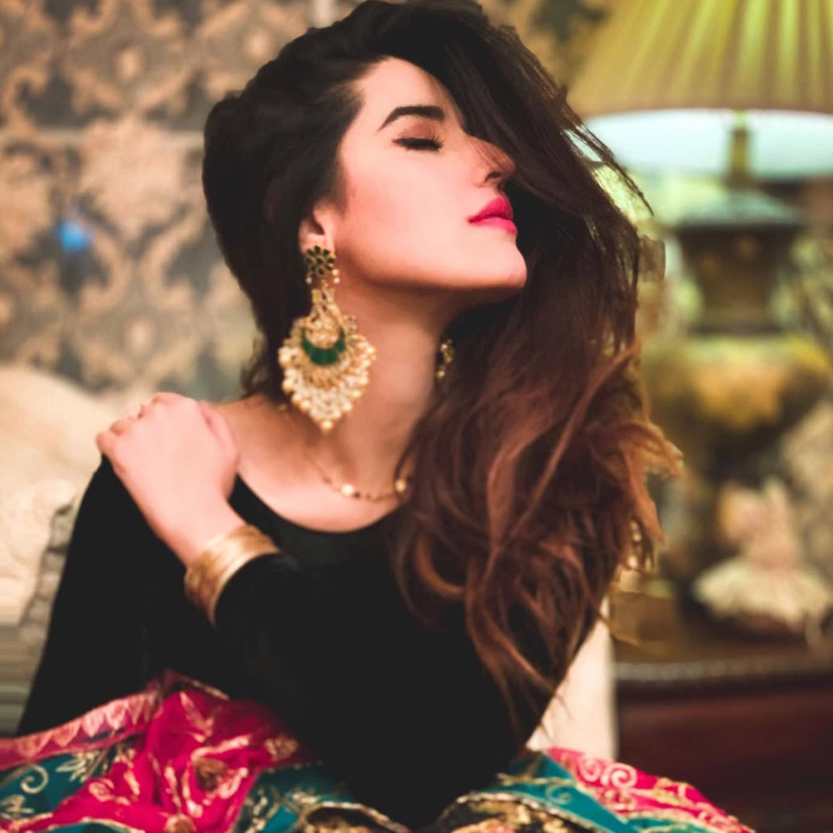 1_0041_hareemfarooq-___2212614652156055108_180565805___--1