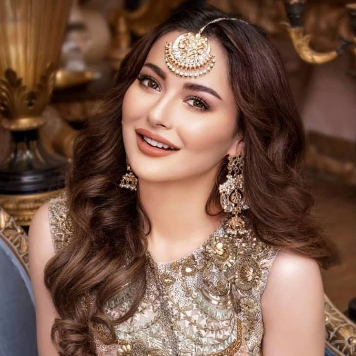 1_0042_Hania amir-Vasal