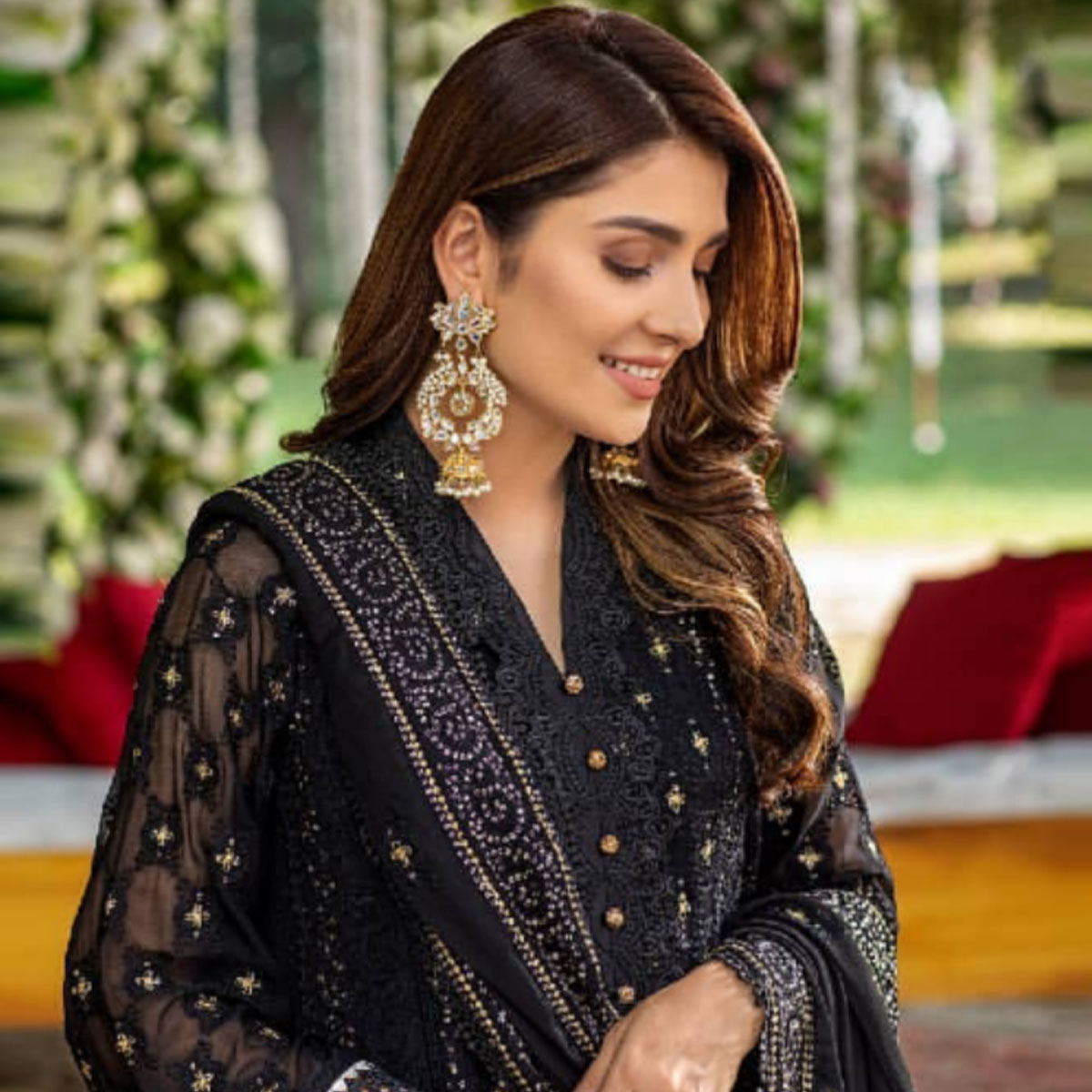 1_0046_Ayeza khan-Vasal