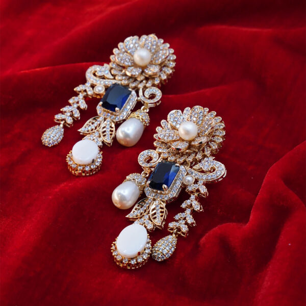 Kaira Pearl Earrings