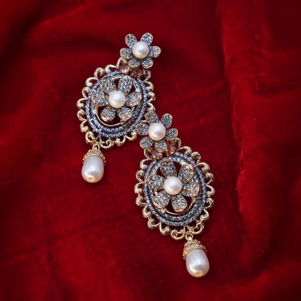 Crest Earrings