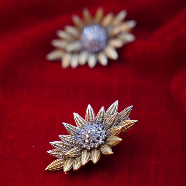 Sia-earrings-side-view