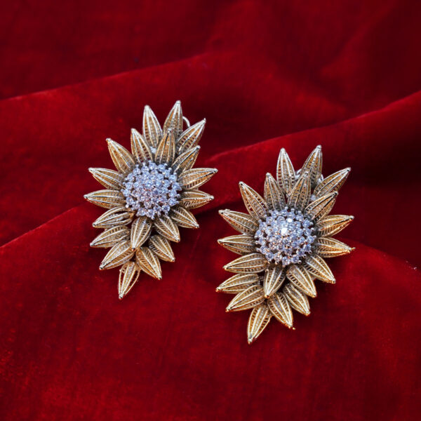 Sia-earrings-top-view